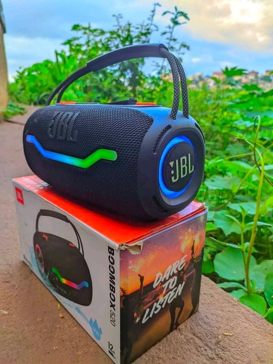 JBL Boombox 520