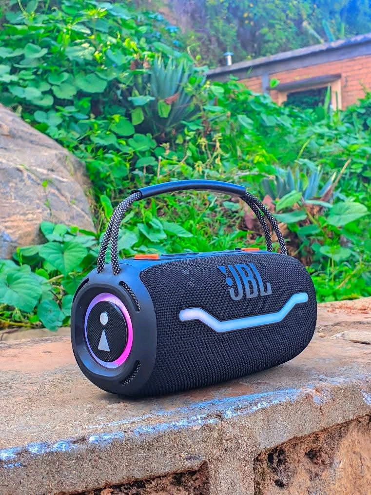 JBL Boombox 520